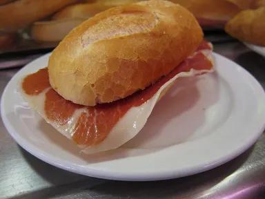 Bocadillo de jamón serrano